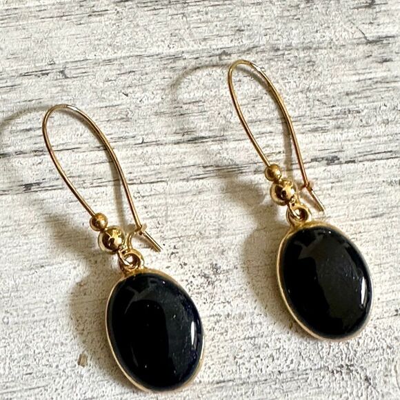 Gold tone blue/green drop earrings - Picture 3 of 8